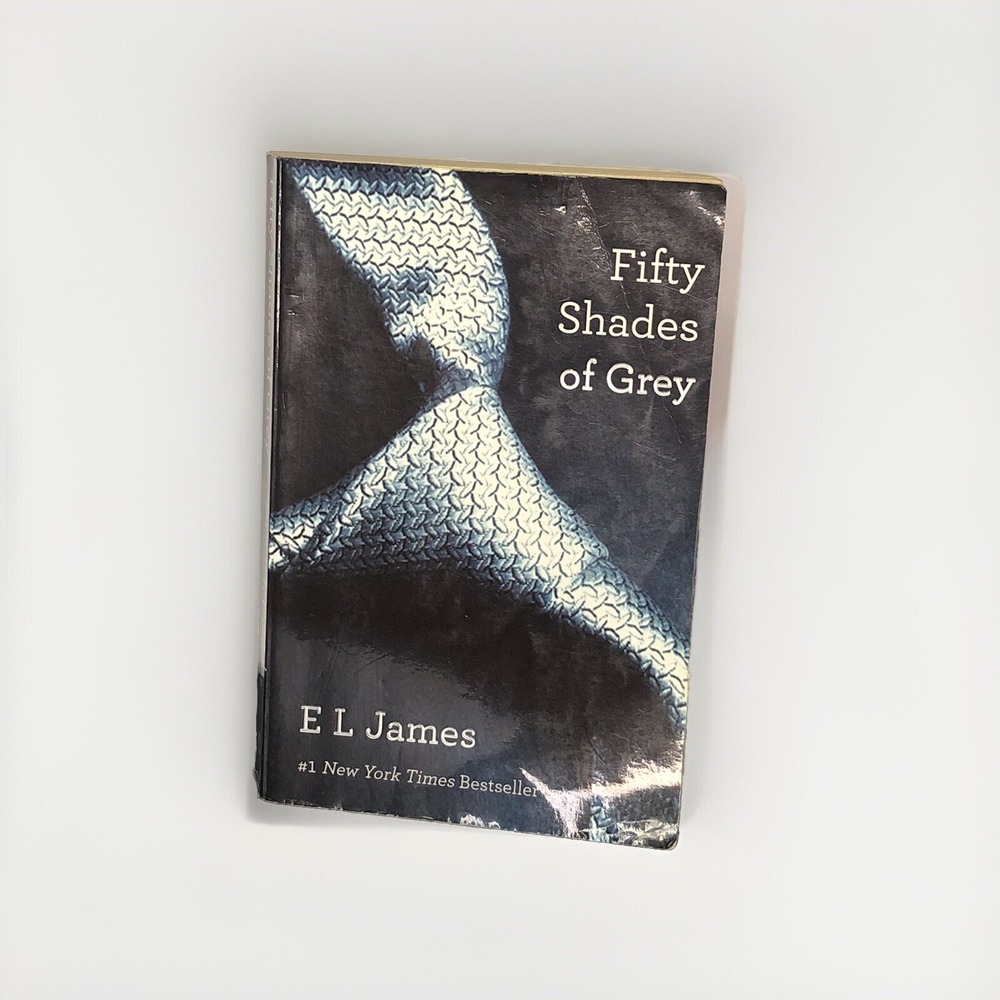 Fifty Shades of Grey (Book One) — E.‎ L. James, Paperback,